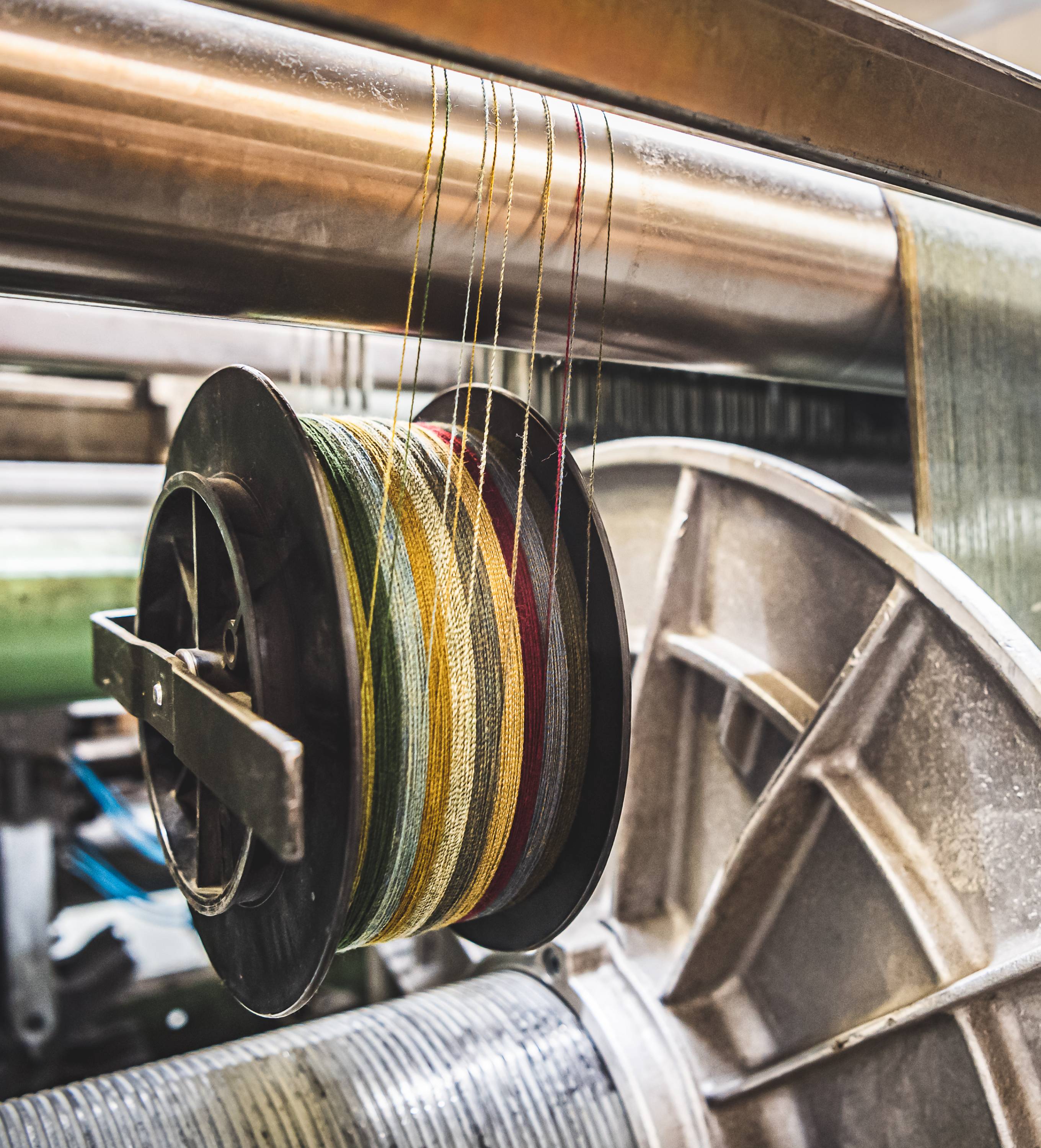 An image showing the dyeing and blending process of making tweed.